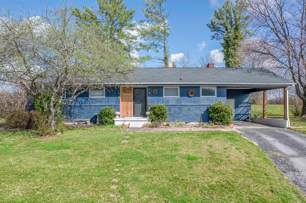 Photo of 1505 Norway St, Bristol, VA 24201 (MLS # 109119)