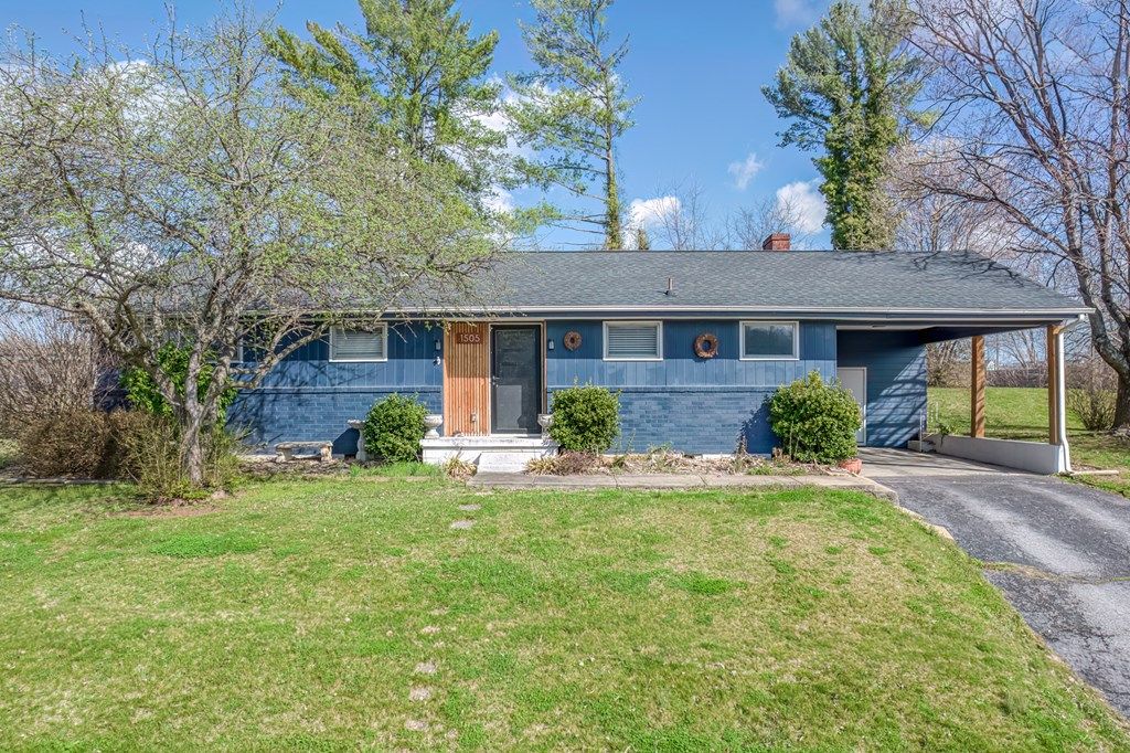 Photo of 1505 Norway St, Bristol, VA 24201 (MLS # 109119)