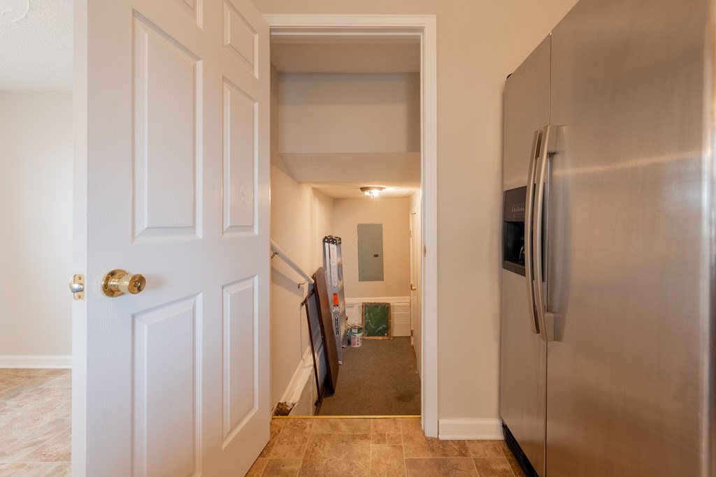 Pulaski, Virginia 24301, United States, 3 Bedrooms Bedrooms, ,2 BathroomsBathrooms,Residential,Contingent,94748