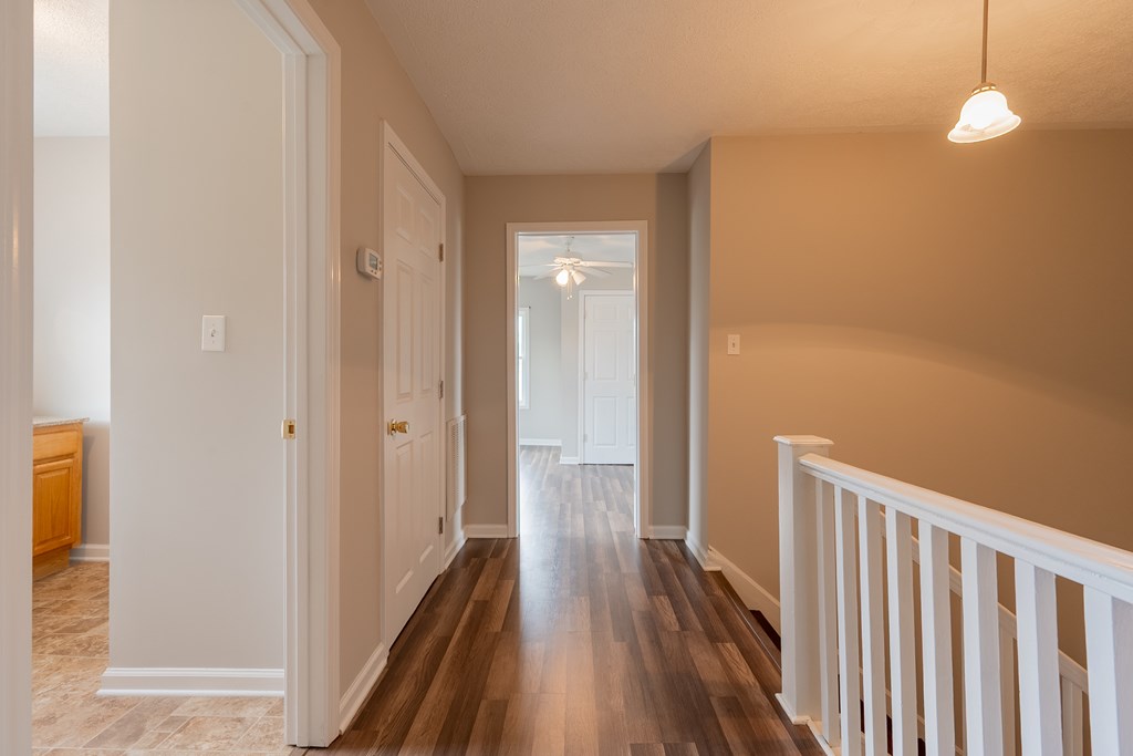 Pulaski, Virginia 24301, United States, 3 Bedrooms Bedrooms, ,2 BathroomsBathrooms,Residential,Contingent,94748