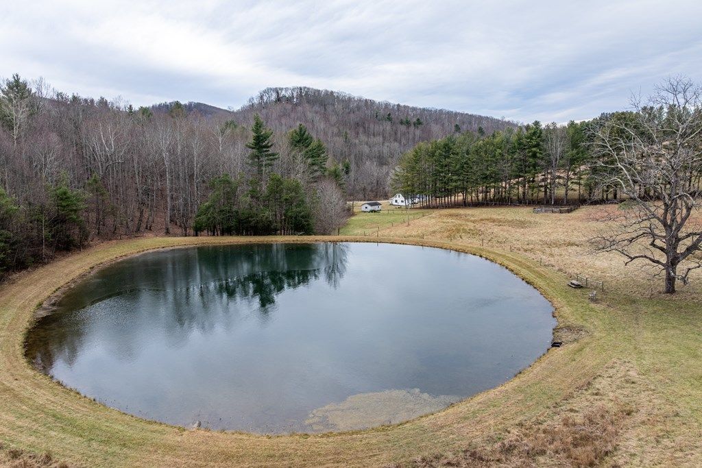 Photo of 543 Cox Store Road, Floyd, VA 24091 (MLS # 104410)