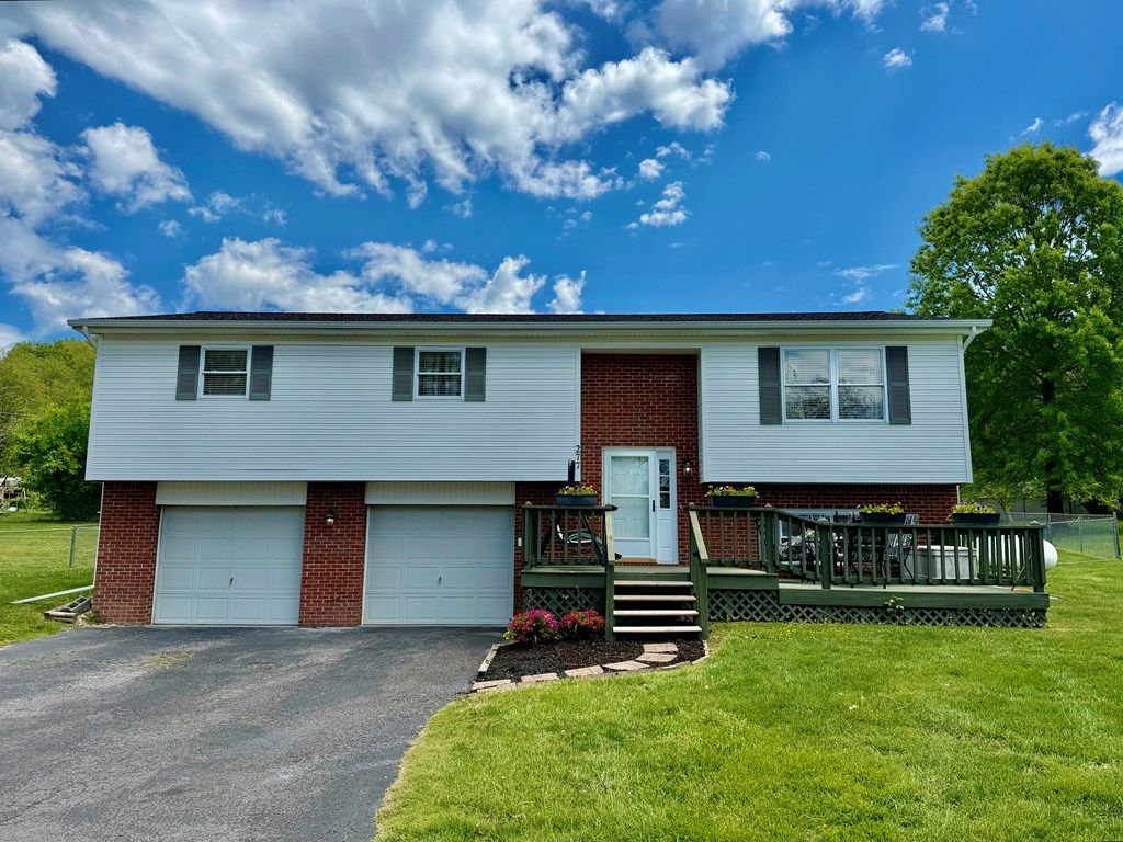 Photo of 277 Nevada Street, Bristol, VA 24201 (MLS # 109753)