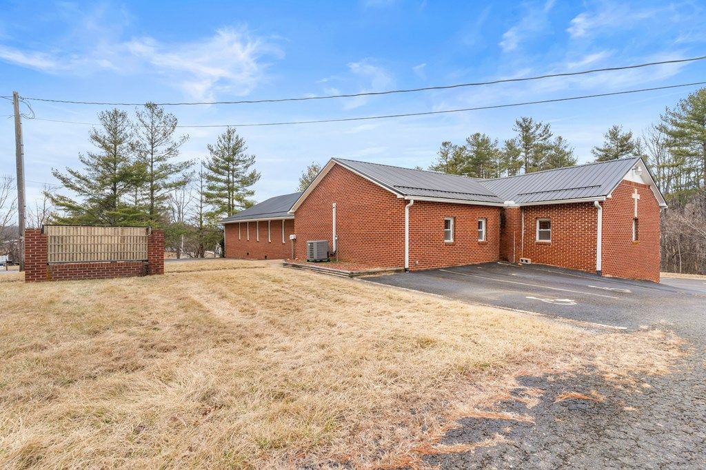 Photo of 1124 Tower Road, Galax, VA 24333 (MLS # 105921)