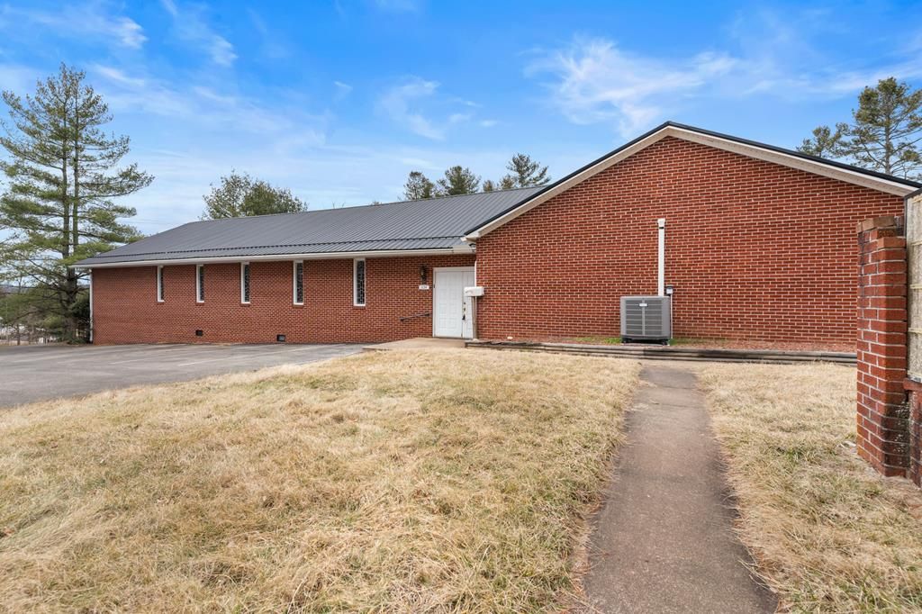 Photo of 1124 Tower Road, Galax, VA 24333 (MLS # 105921)