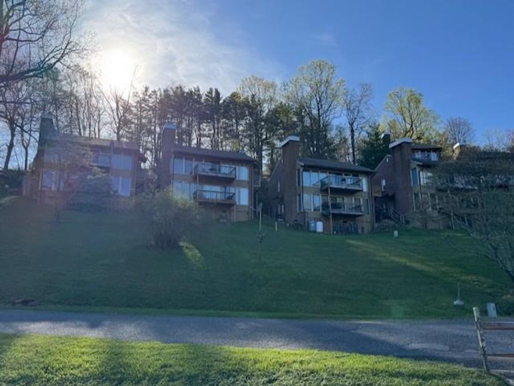Photo of 40 Doe Valley, Hillsville, VA 24343 (MLS # 99454)