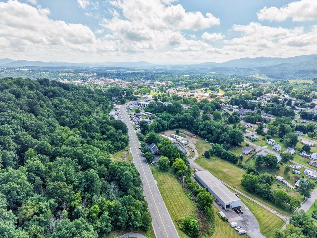 Lot 42 W Lee Highway