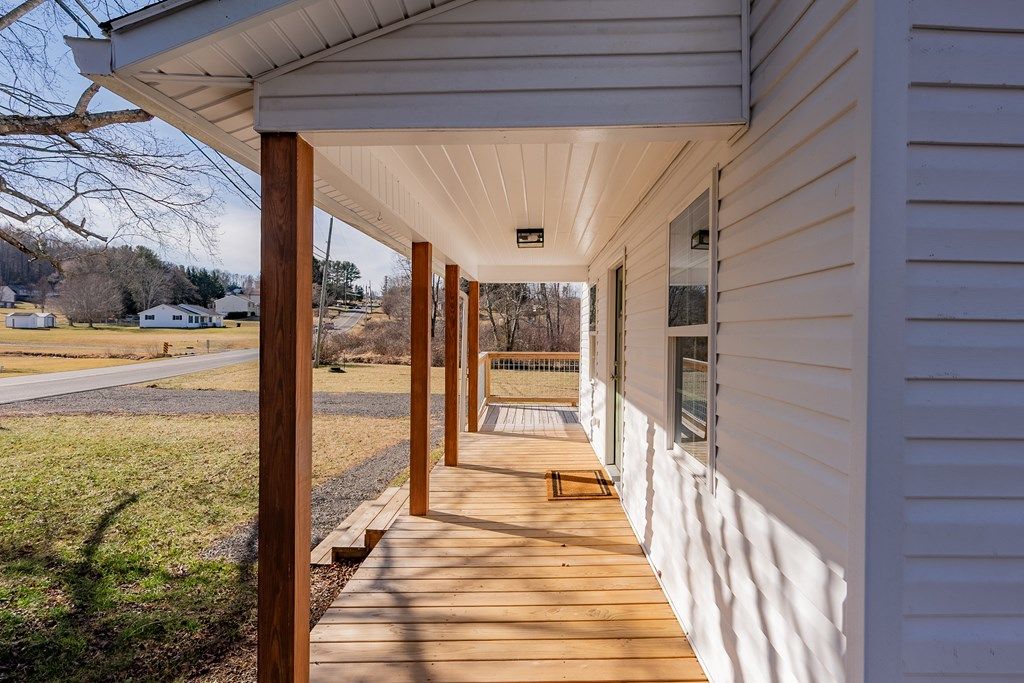 Photo of 1759 Cranberry Rd, Woodlawn, VA 24381 (MLS # 104587)