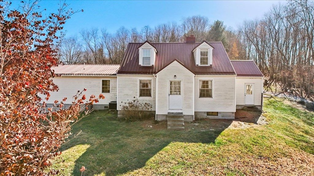 Photo of 290 Crickett Lane, Pearisburg, VA 24134 (MLS # 104133)