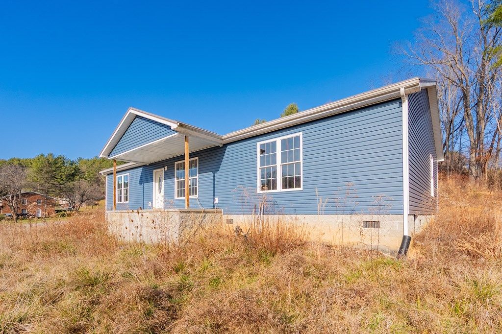 Photo of 6 High Chaparral Ln, Bland, VA 24315 (MLS # 104280)