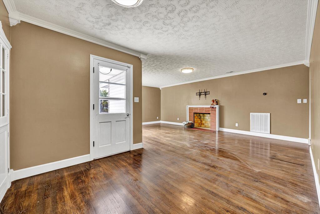 Photo of 185 Dogwood Drive, Wytheville, VA 24382 (MLS # 111502)