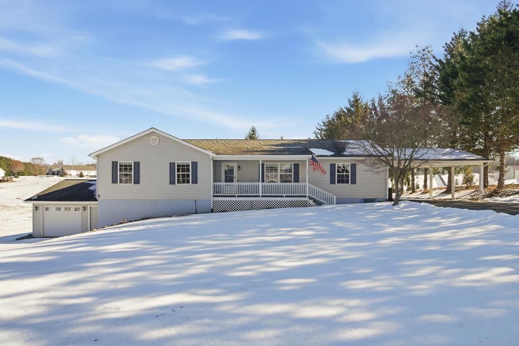 Photo of 242 Pleasant Pines Dr, Max Meadows, VA 24360 (MLS # 105799)