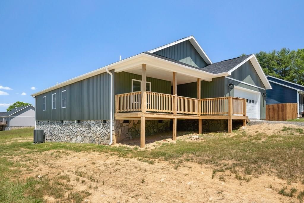 Photo of 1017 Cranberry Road, Galax, VA 24333 (MLS # 104492)