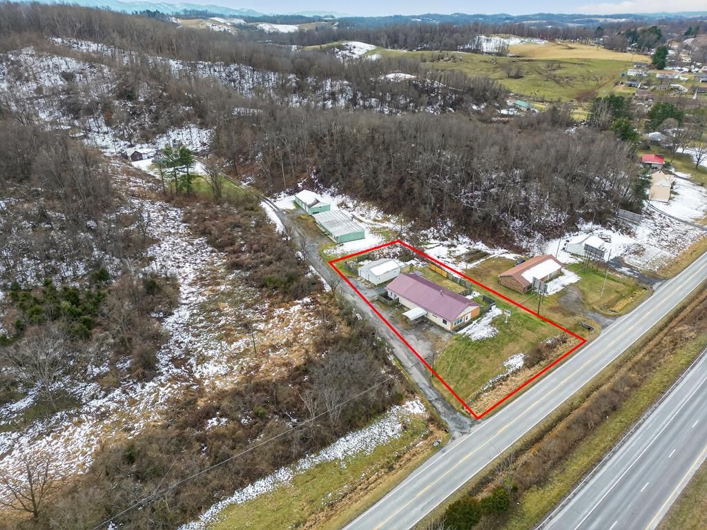 Photo of 2202 Lee Highway, Marion, VA 24354 (MLS # 104388)