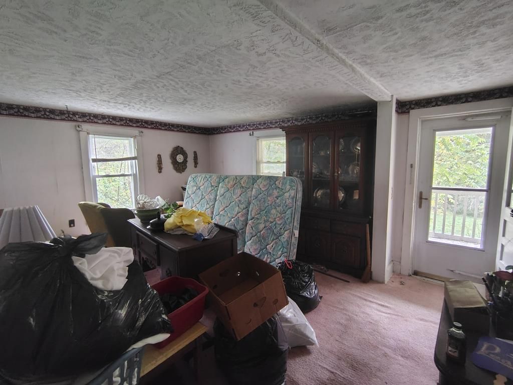 Photo of 328 Thompson St, Tazewell, VA 24651 (MLS # 103630)