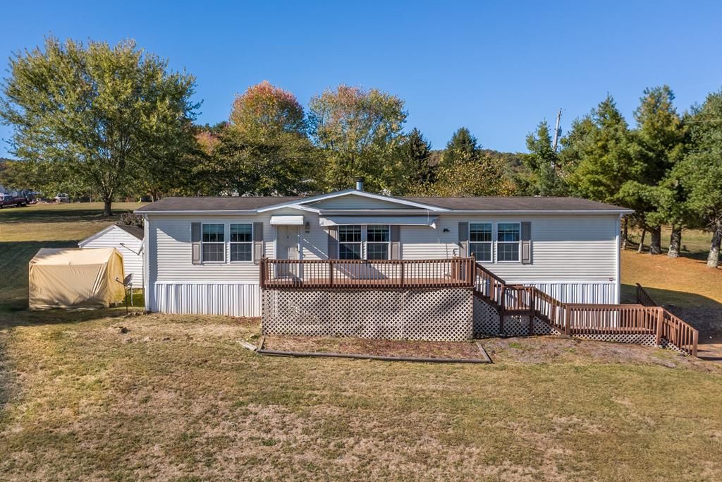 Photo of 589 Davis Valley Road, Rural Retreat, VA 24368 (MLS # 103779)