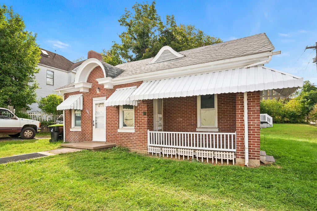 108 Valley St.