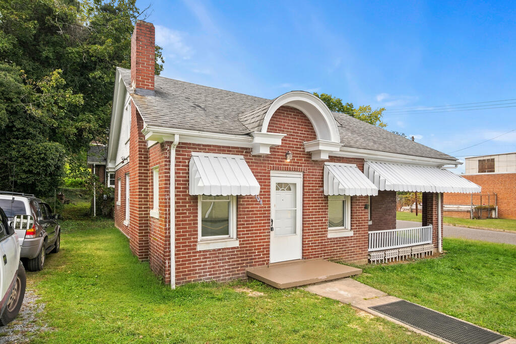 108 Valley St.
