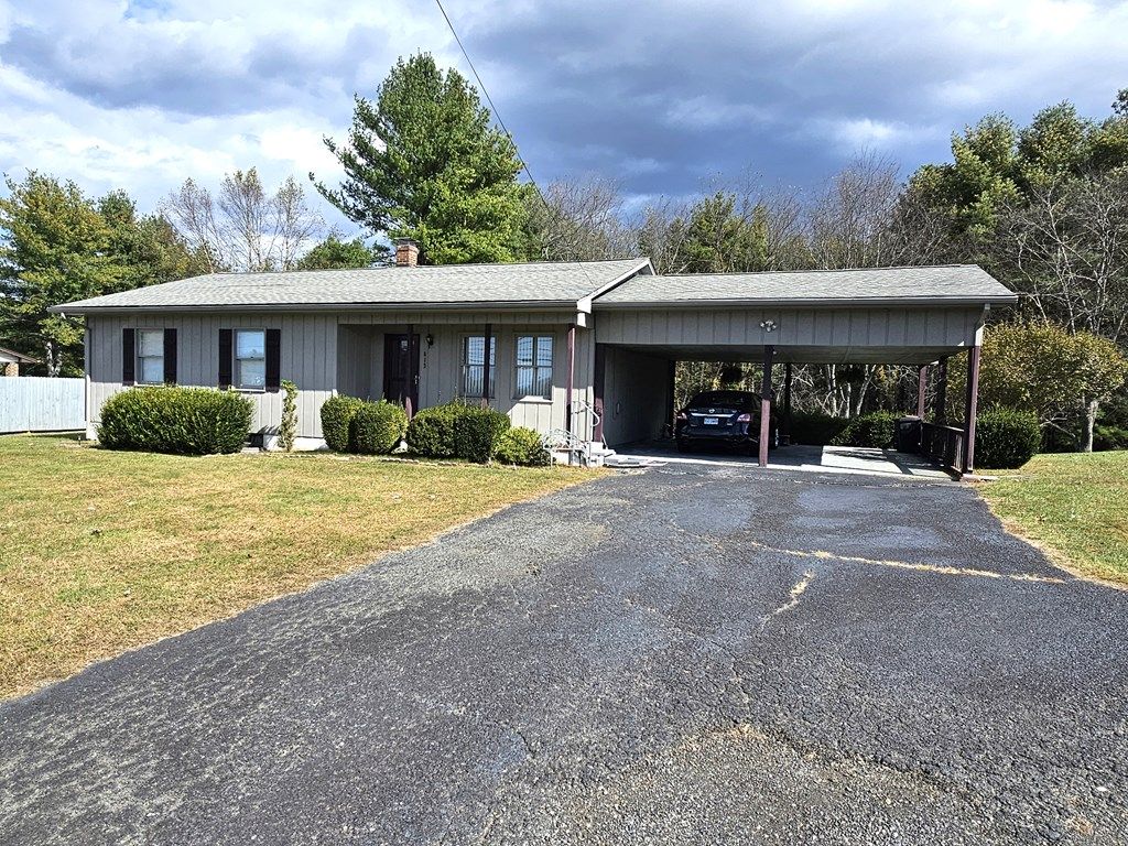 Photo of 613 Fries Rd, Galax, VA 24333 (MLS # 103892)