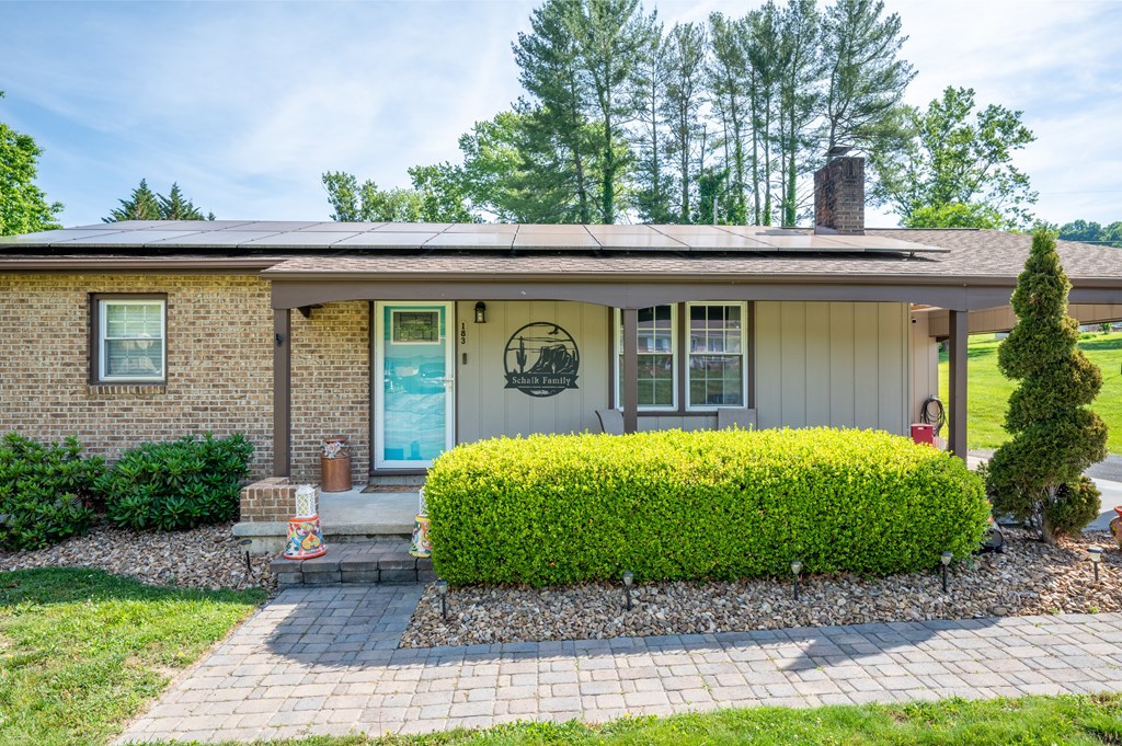 183 Harris Ln