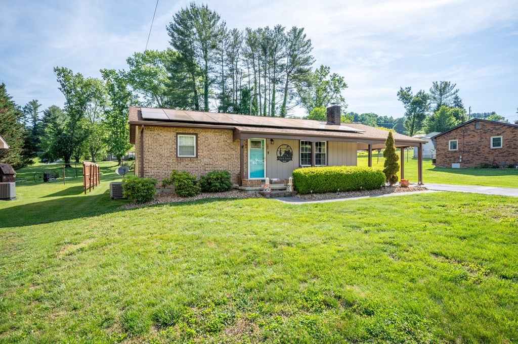 Photo of 183 Harris Ln, Marion, VA 24354 (MLS # 110480)