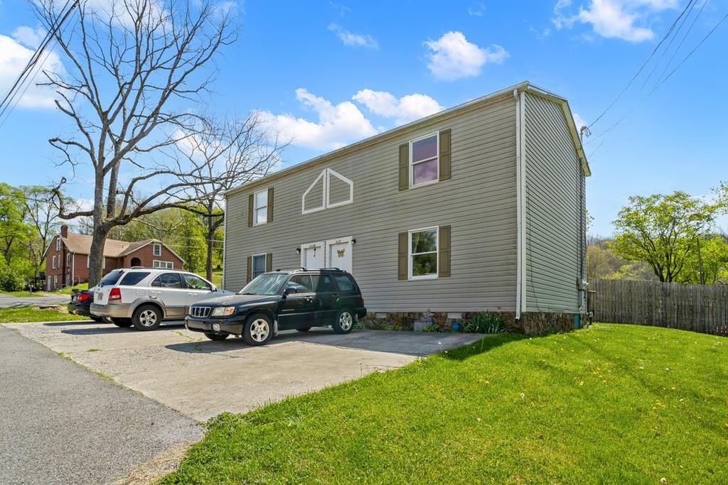 Photo of 144 Greenway Ave, Marion, VA 24354 (MLS # 109794)