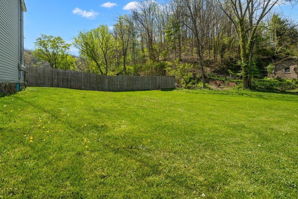 Photo of 144 Greenway Ave, Marion, VA 24354 (MLS # 109794)