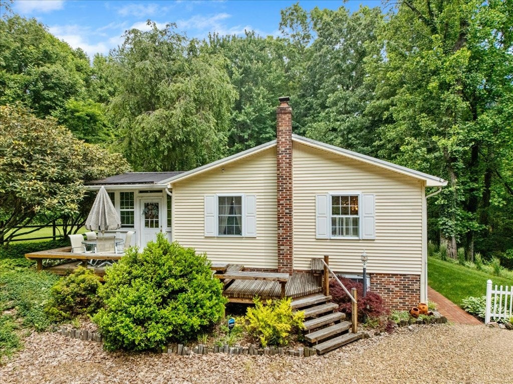 Photo of 365 Olympic Drive, Tazewell, VA 24651 (MLS # 110430)