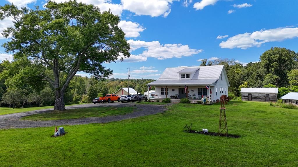 Photo of 3865 Ayers Orchard Rd, Stuart, VA 24171 (MLS # 104000)