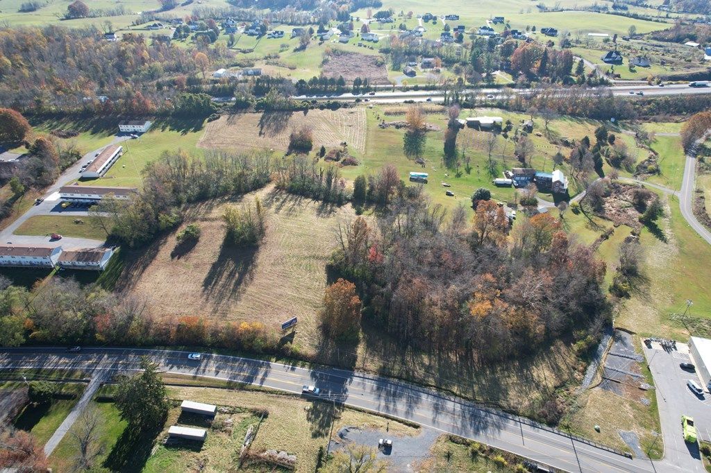 Photo of TBD Lee Highway #7,8,9, Bristol, VA 24202 (MLS # 104086)