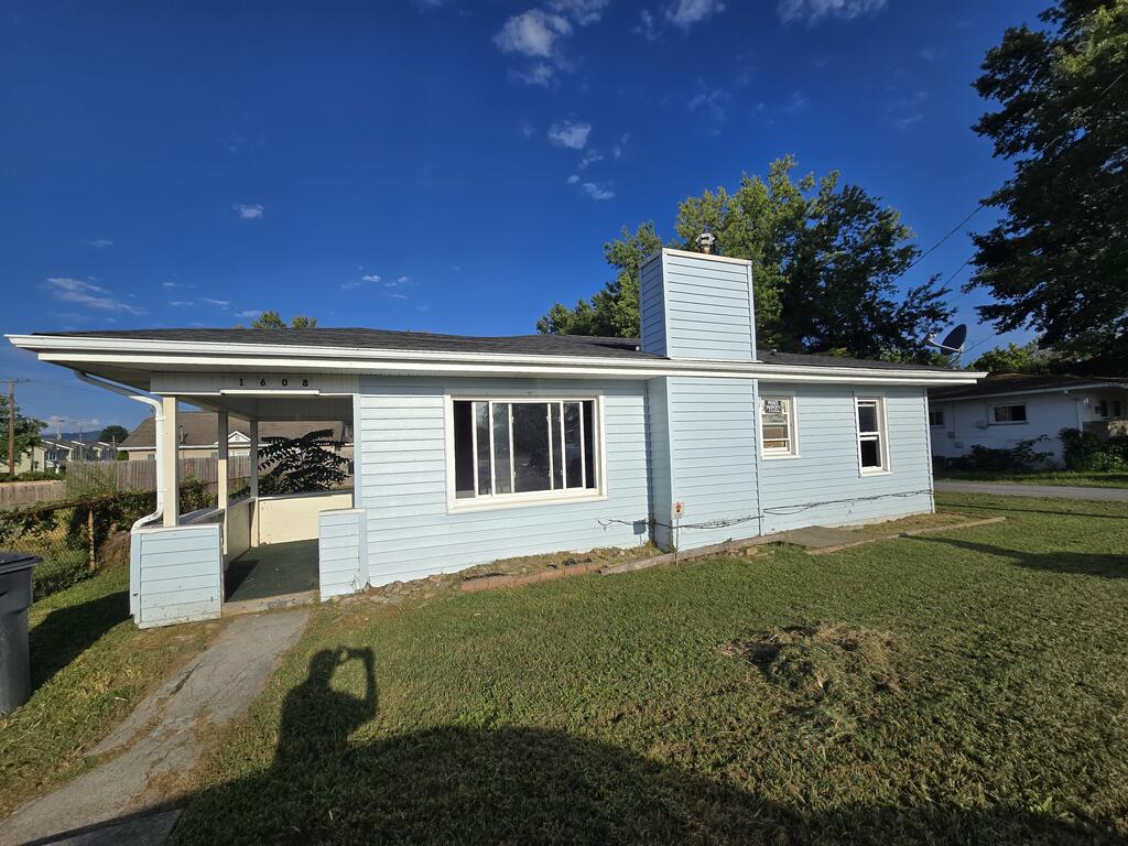 Photo of 1608 F Street, Kingsport, TN 37664 (MLS # 111887)