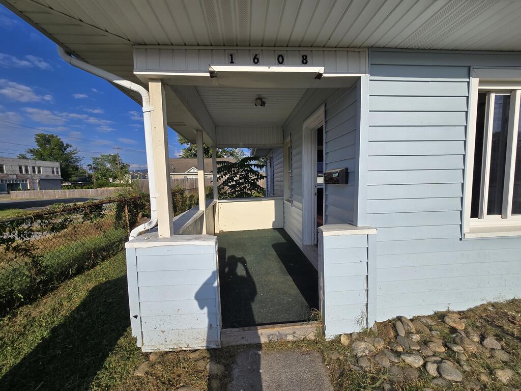 Photo of 1608 F Street, Kingsport, TN 37664 (MLS # 111887)