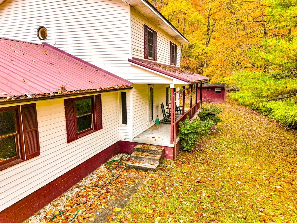 Photo of 424 King Solomon Colley Cemetery Road, Breaks, VA 24607 (MLS # 103962)