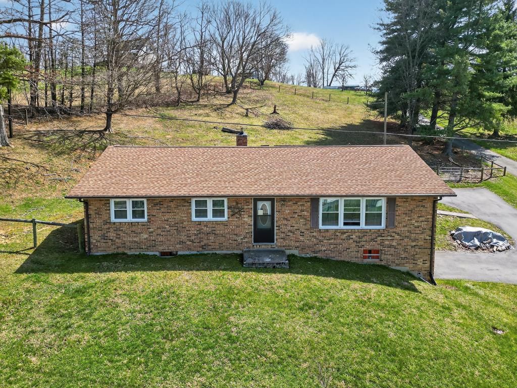 Photo of 1306 W Chilhowie St, Marion, VA 24354 (MLS # 109386)