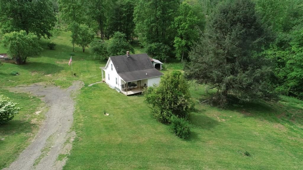 Photo of 402 Dickerson Rd, Willis, VA 24343 (MLS # 99958)