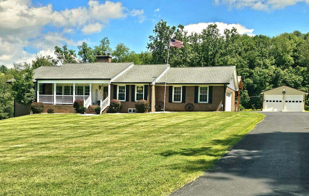 Photo of 627 Marion Avenue, Tazewell, VA 24651 (MLS # 111628)