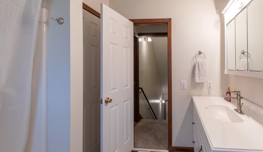 Glade Spring, Virginia 24340, United States, 3 Bedrooms Bedrooms, ,2 BathroomsBathrooms,Residential,Active,31963