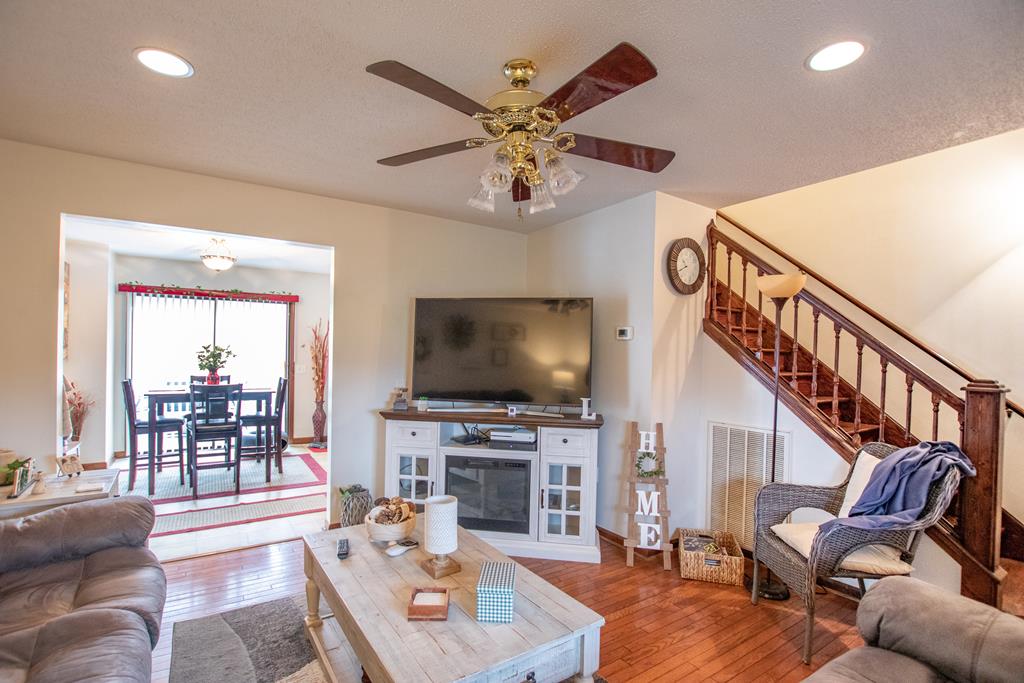 Glade Spring, Virginia 24340, United States, 3 Bedrooms Bedrooms, ,2 BathroomsBathrooms,Residential,Active,31963