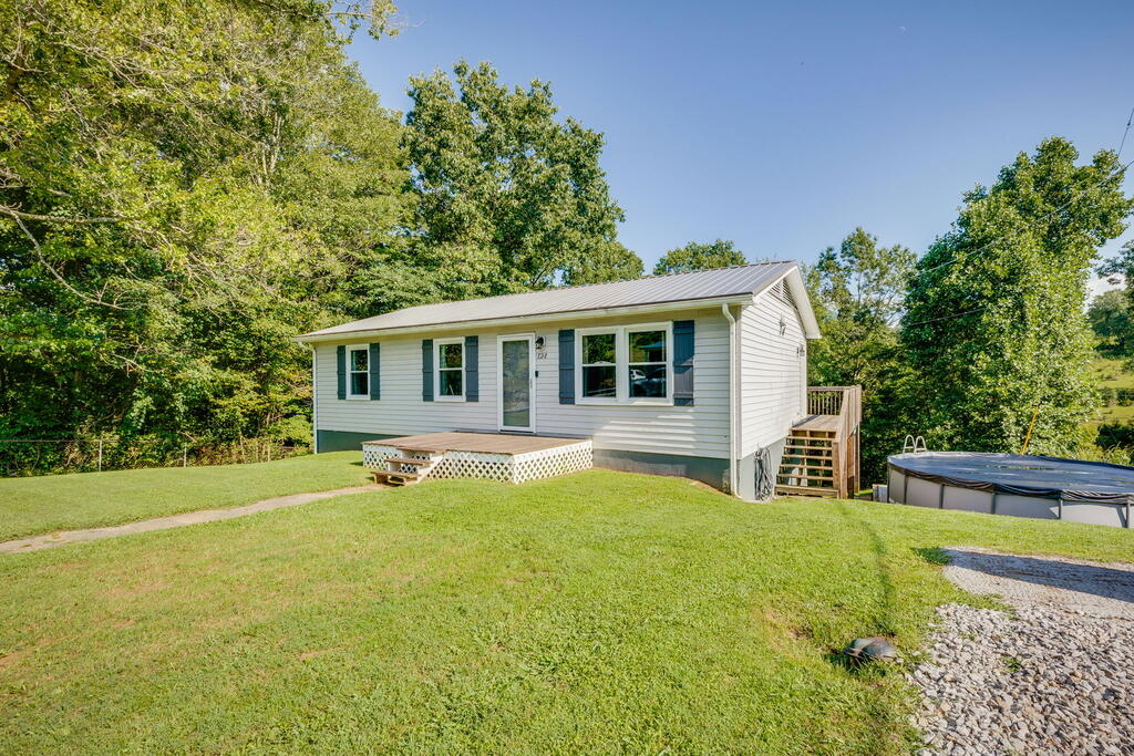 Photo of 124 Henry Kiser Road, Lebanon, VA 24266 (MLS # 111538)