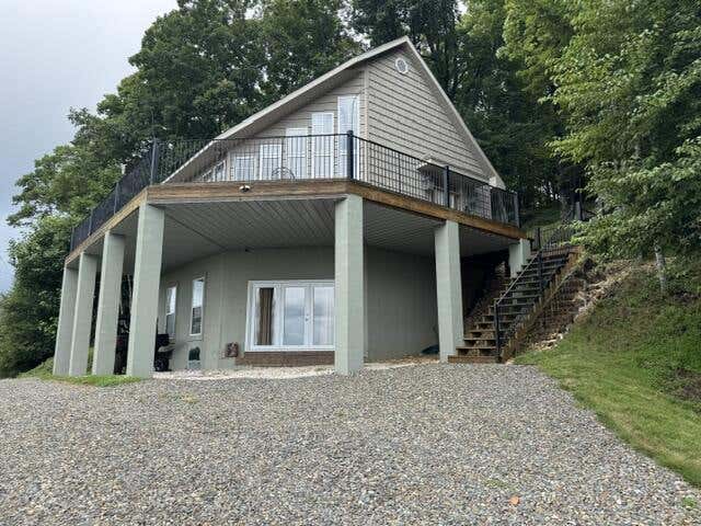 Photo of 1001 Crystal Springs Dr, Fancy Gap, VA 24328 (MLS # 111396)