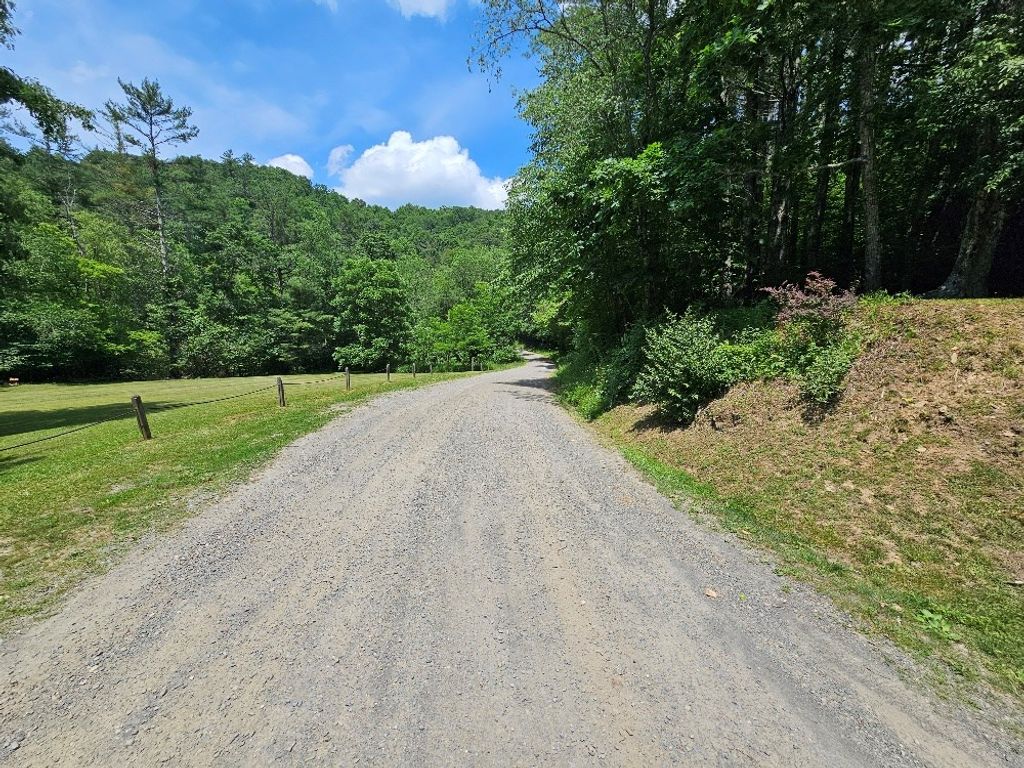 Photo of 1124 Heritage Rd #0, Woodlawn, VA 24381 (MLS # 100440)