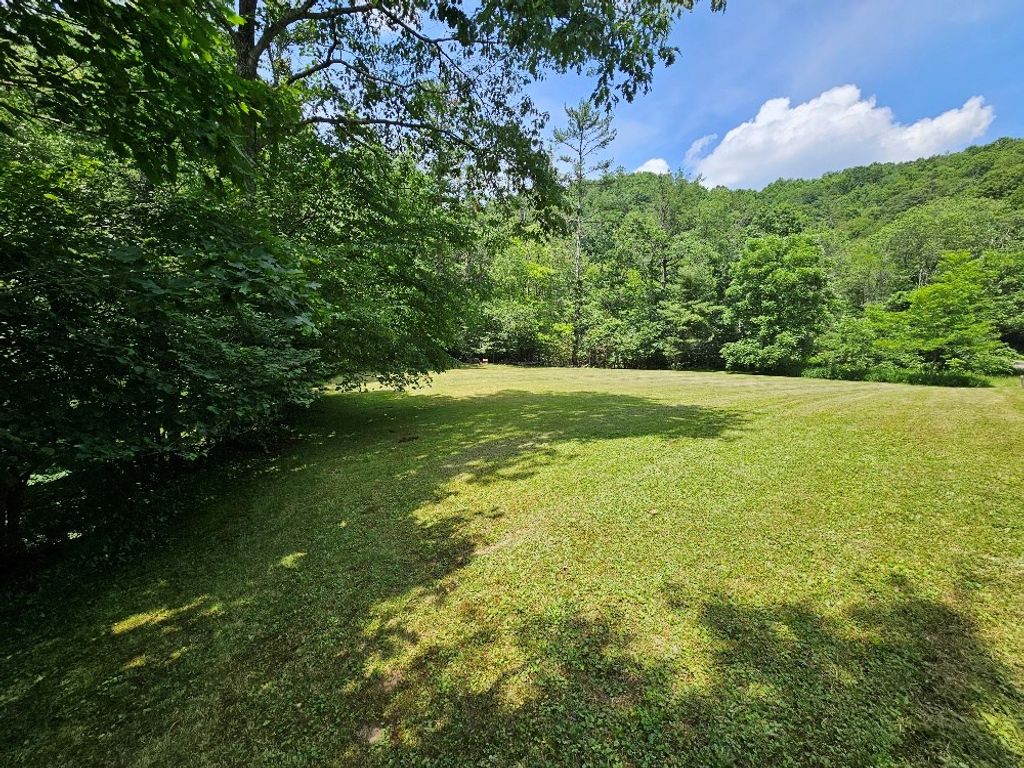 Photo of 1124 Heritage Rd #0, Woodlawn, VA 24381 (MLS # 100440)