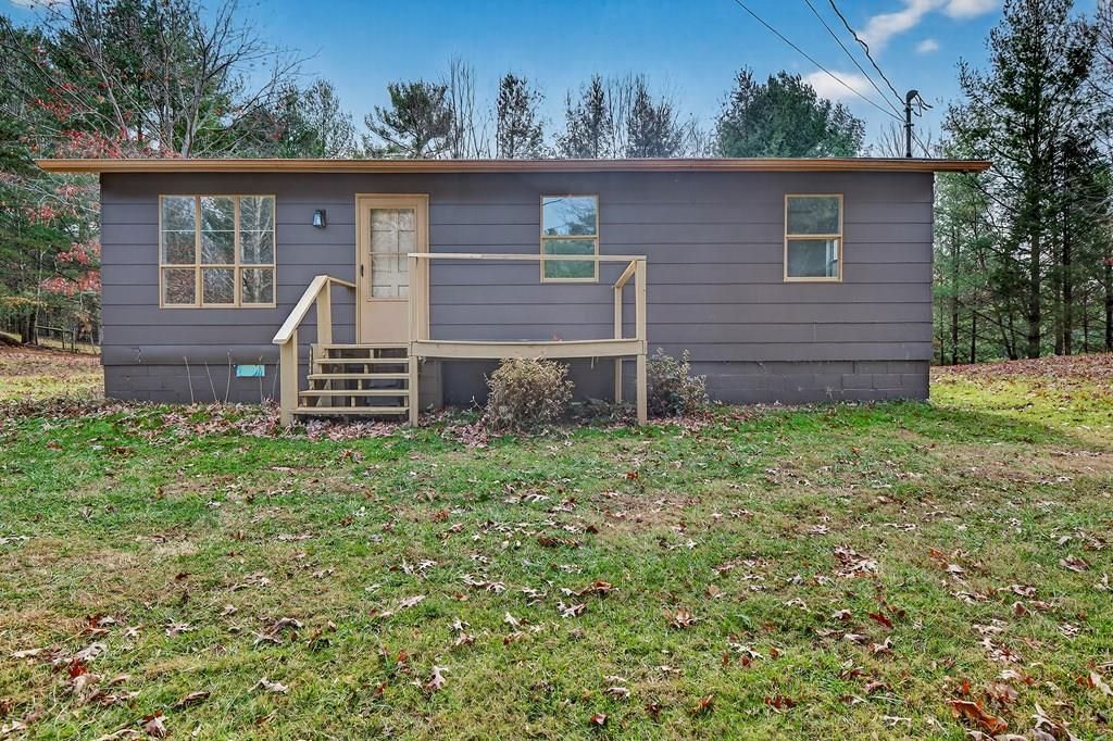 Photo of 625 Belle Hollow Rd, Chilhowie, VA 24319 (MLS # 104195)