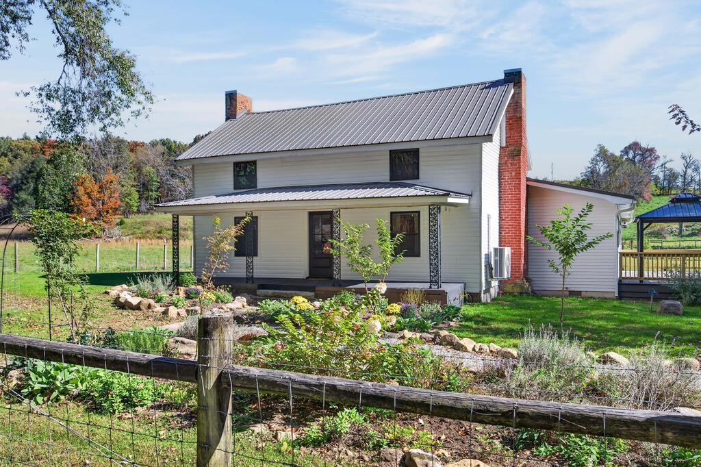 736 Mule Hell Road
