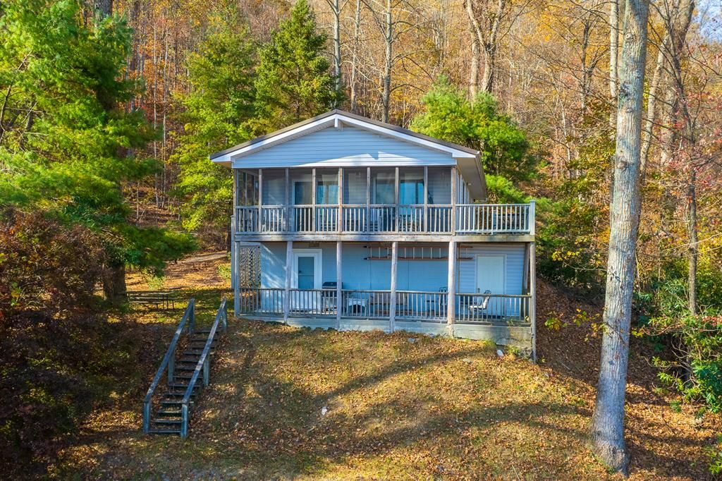 Photo of 219 Little Fawn Trail, Fancy Gap, VA 24328 (MLS # 103613)