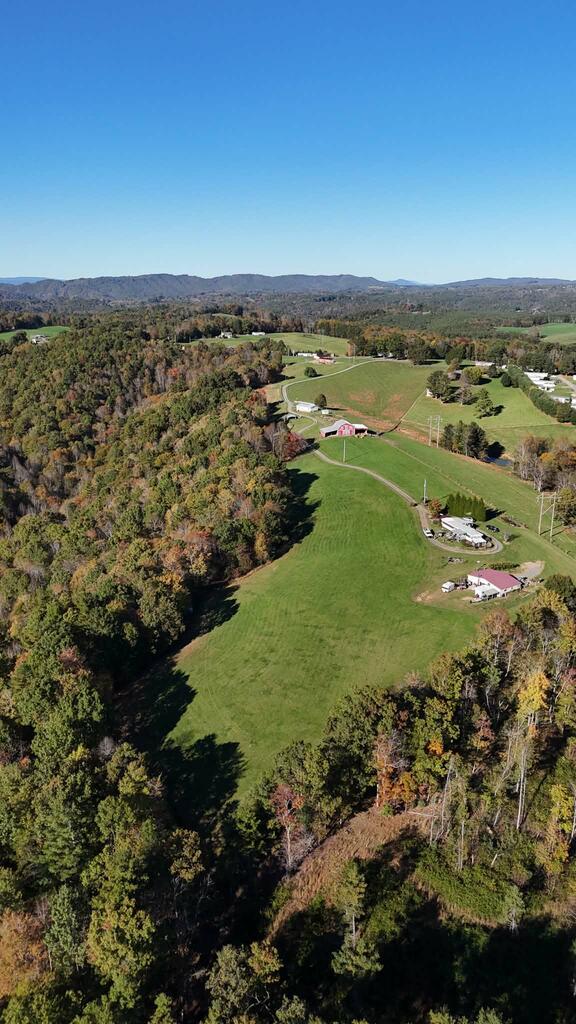Photo of 175 Desperado Rd, Galax, VA 24333 (MLS # 112402)
