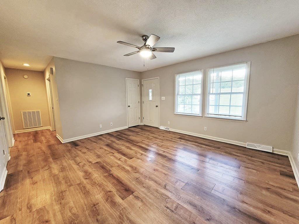 Photo of 8600 Reedy Creek Road, Bristol, VA 24202 (MLS # 111040)
