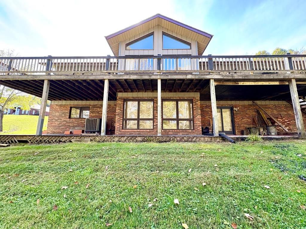 Photo of 205 Spring St, Cedar Bluff, VA 24609 (MLS # 103707)