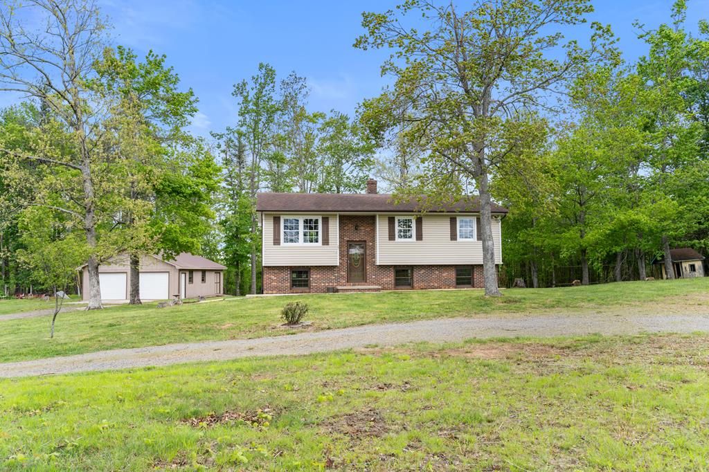 Photo of 798 Edmonds Road, Galax, VA 24333 (MLS # 99678)