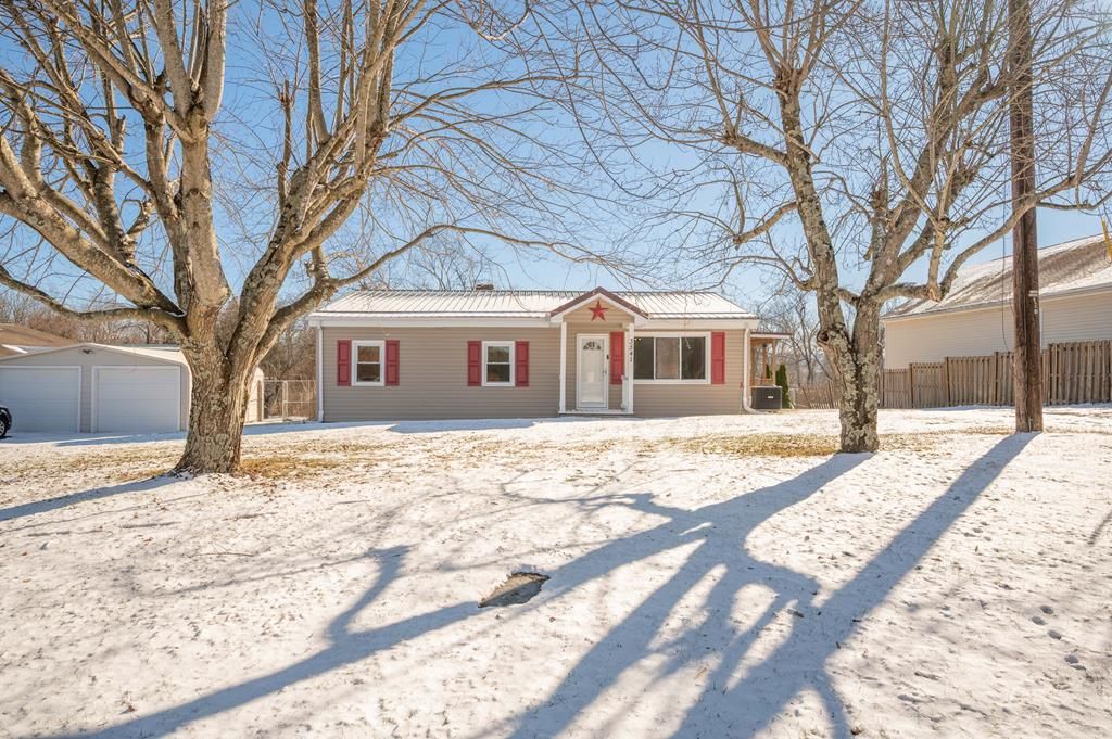 Photo of 3541 W Lee Hwy, Wytheville, VA 24382 (MLS # 104384)
