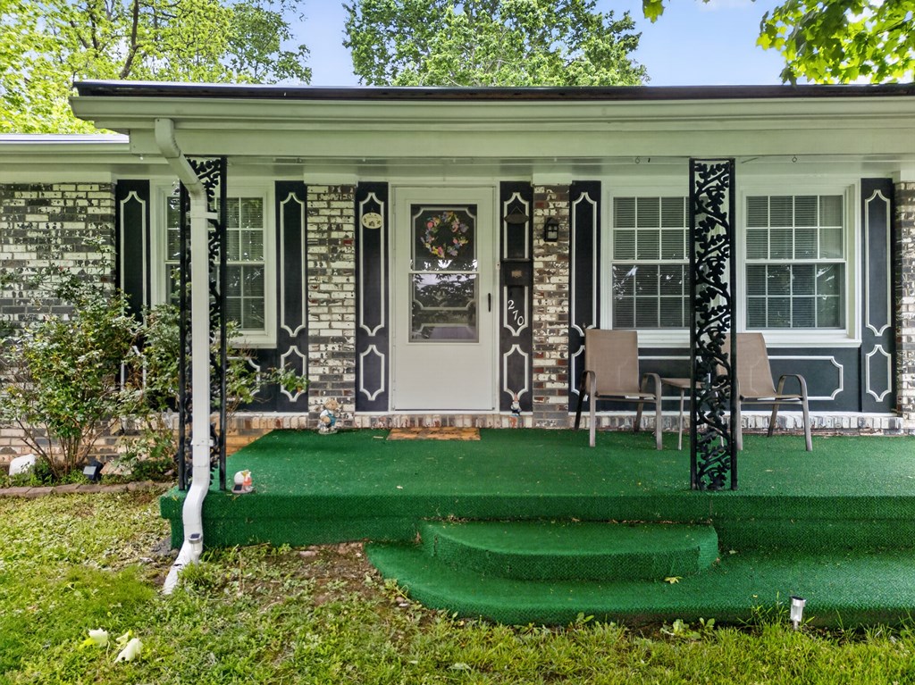 270 S. 14th St